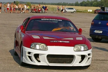Toyota Supra · GTR Auto · Foto 3
